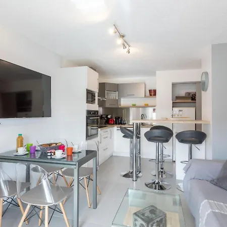 Domaine Du Preconil By Interhome Lägenhet
