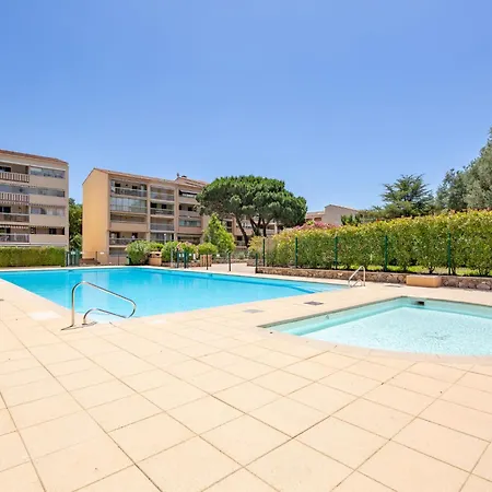Domaine Du Preconil By Interhome Lägenhet