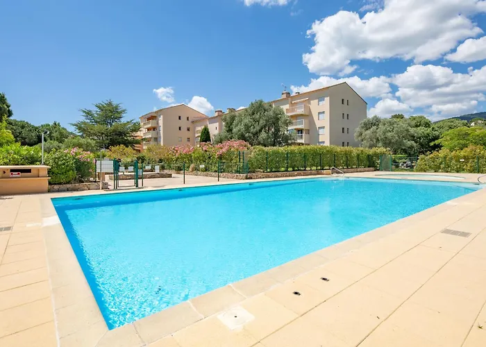Domaine Du Preconil-4 By Interhome Lejlighed Sainte-Maxime